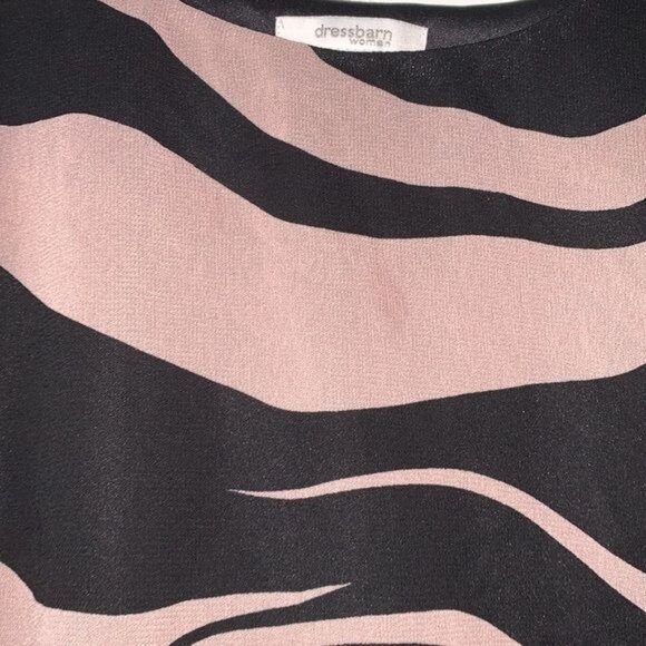 Dressbarn Woman 16W Black & Pink Abstract Sleeveless Top - Picture 6 of 10